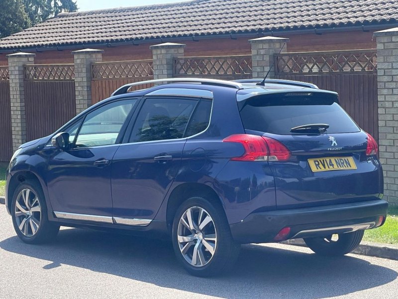 PEUGEOT 2008
