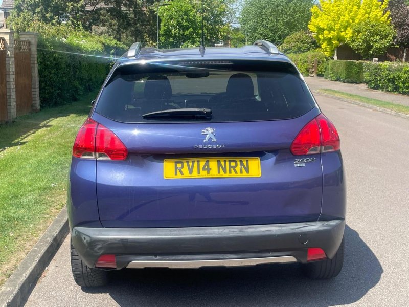 PEUGEOT 2008