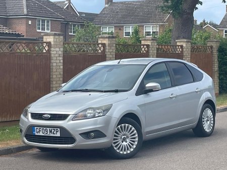 FORD FOCUS 1.6 Titanium 5dr