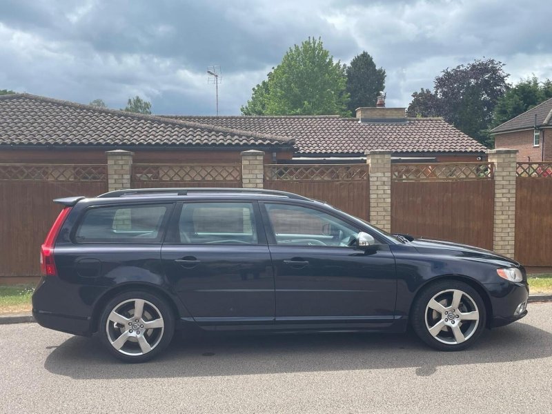 VOLVO V70